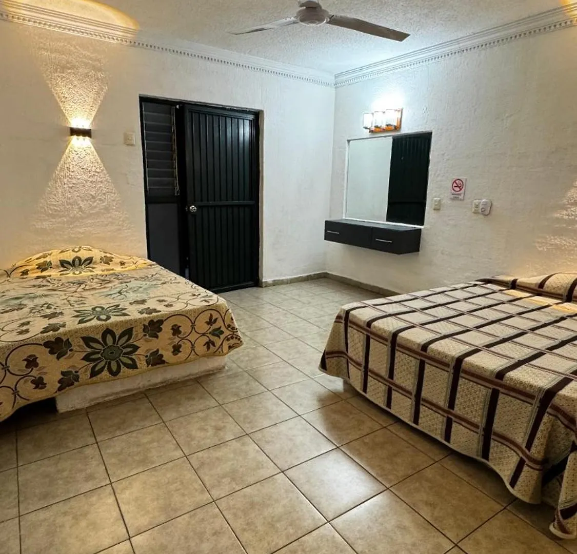 Hotel Nuevo Vallarta Zapopan 0*,